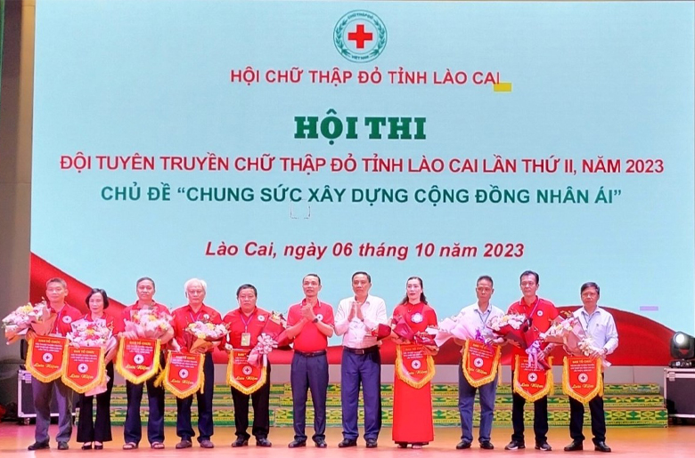HỘI CHỮ THẬP ĐỎ VIỆT NAM
