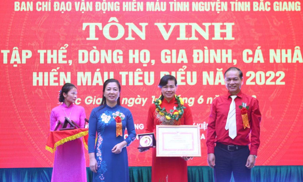 HỘI CHỮ THẬP ĐỎ VIỆT NAM