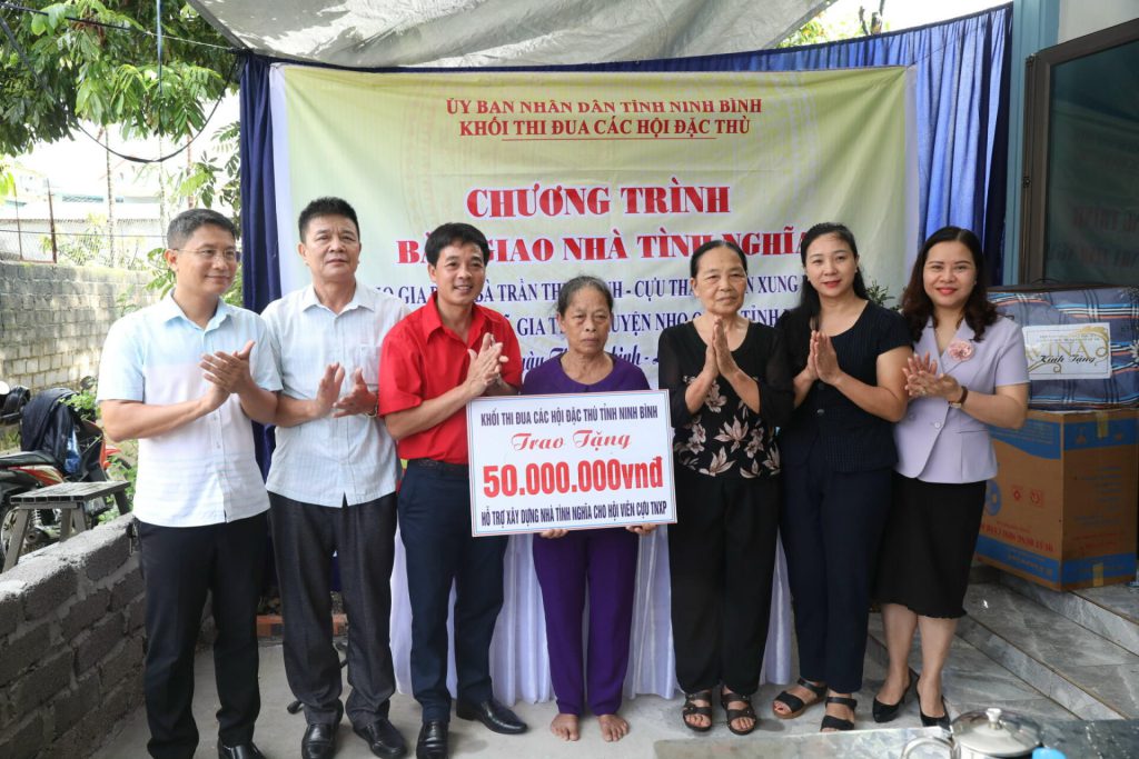 HỘI CHỮ THẬP ĐỎ VIỆT NAM