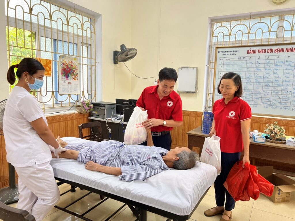 HỘI CHỮ THẬP ĐỎ VIỆT NAM