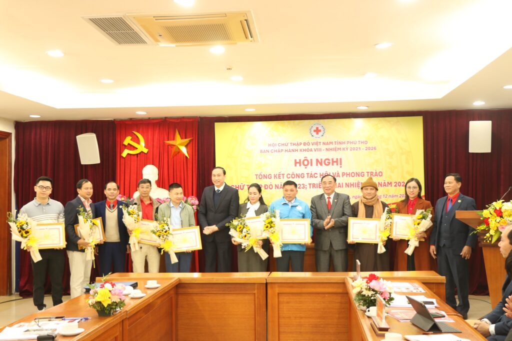 HỘI CHỮ THẬP ĐỎ VIỆT NAM