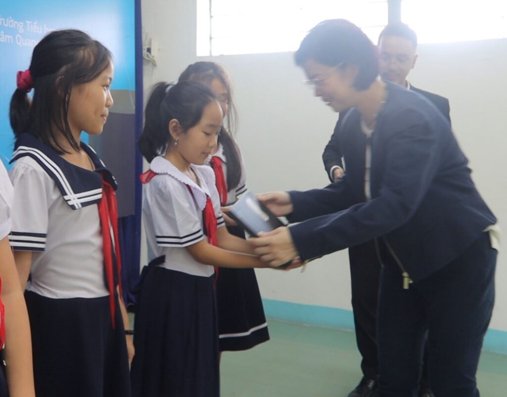 HỘI CHỮ THẬP ĐỎ VIỆT NAM