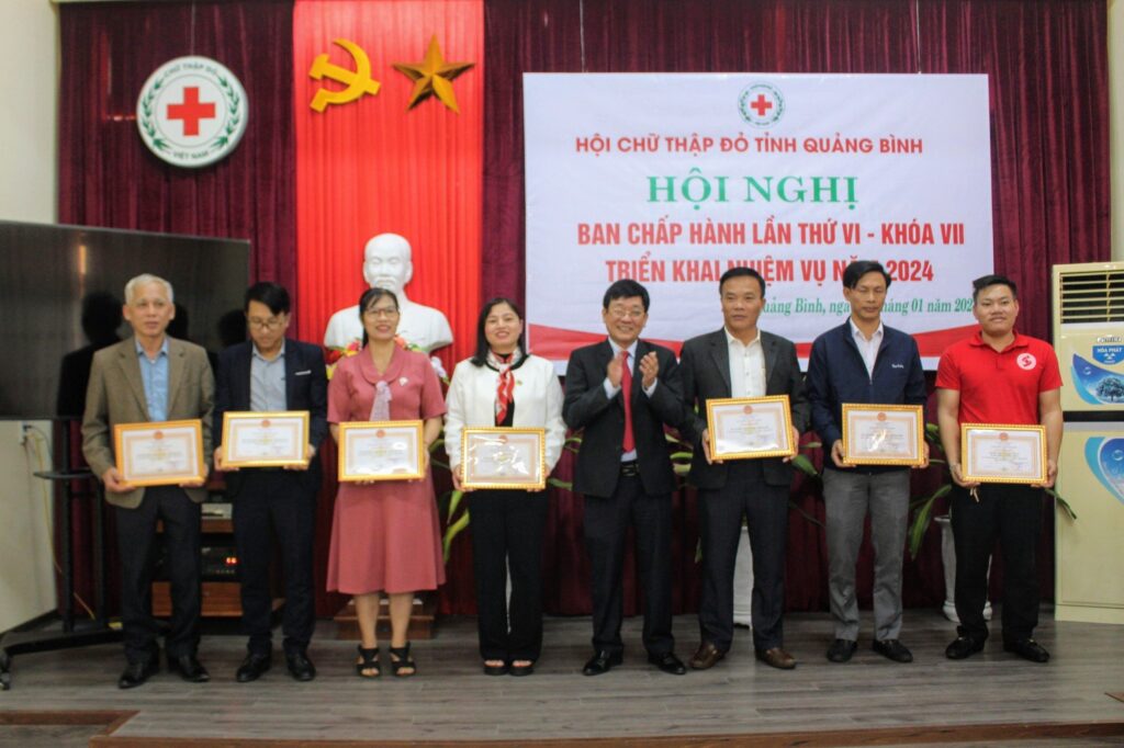 HỘI CHỮ THẬP ĐỎ VIỆT NAM