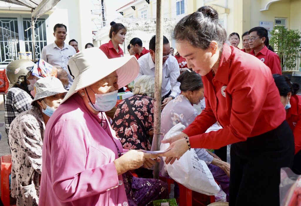 HỘI CHỮ THẬP ĐỎ VIỆT NAM