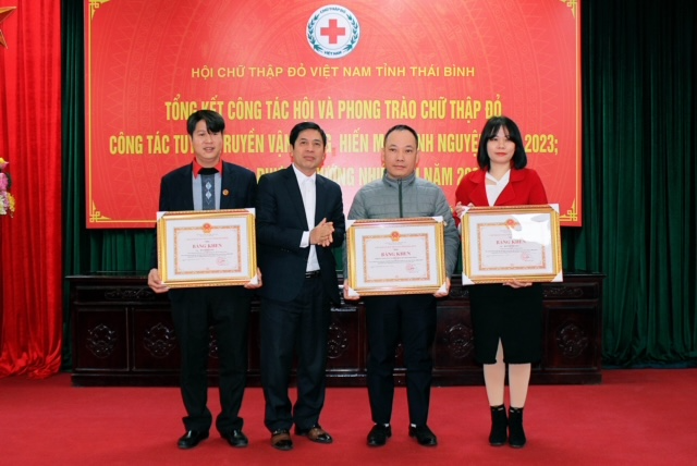 HỘI CHỮ THẬP ĐỎ VIỆT NAM