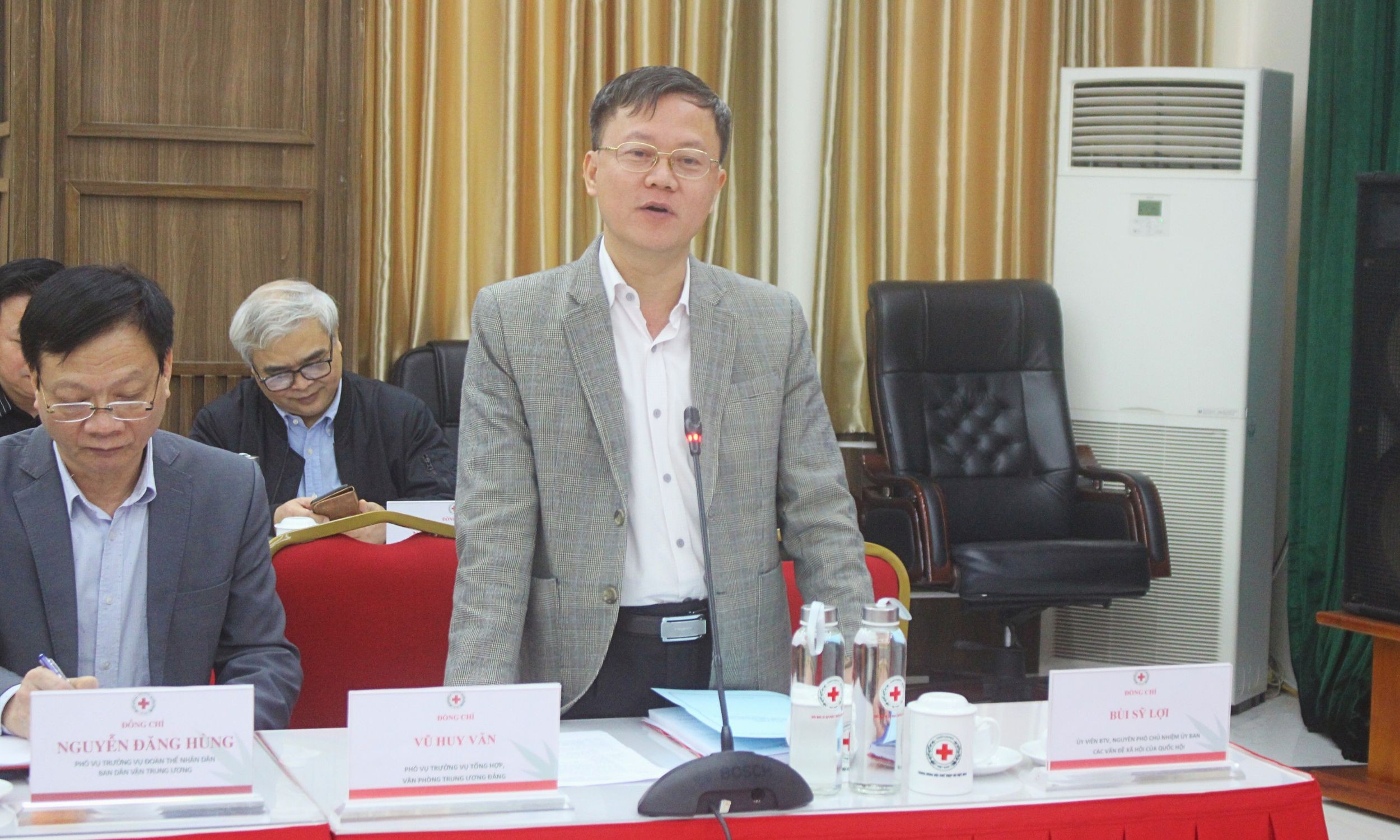 HỘI CHỮ THẬP ĐỎ VIỆT NAM