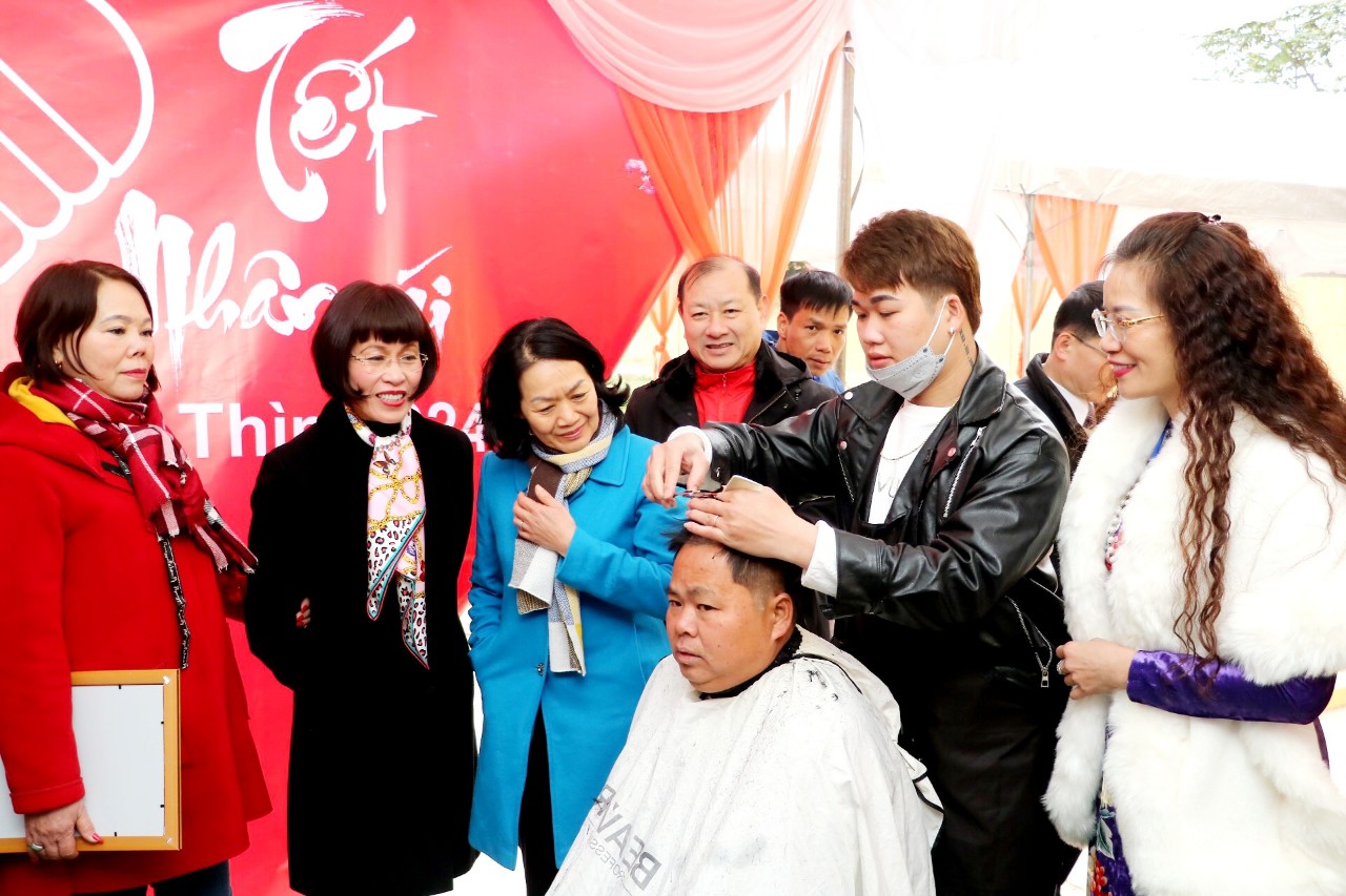 HỘI CHỮ THẬP ĐỎ VIỆT NAM