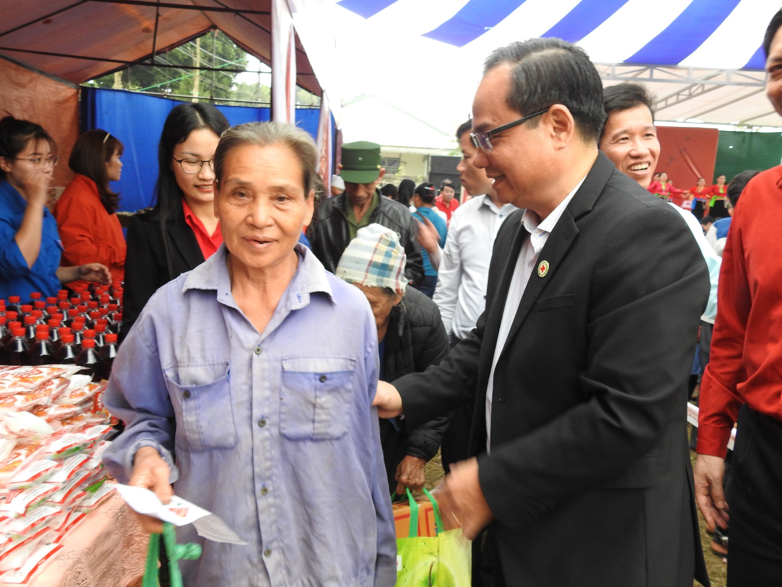 HỘI CHỮ THẬP ĐỎ VIỆT NAM