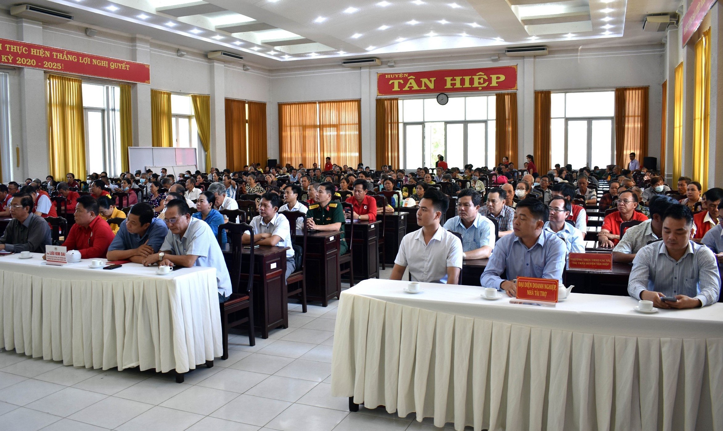 HỘI CHỮ THẬP ĐỎ VIỆT NAM