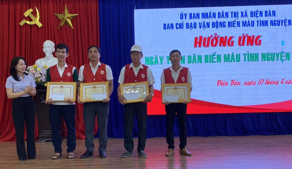 HỘI CHỮ THẬP ĐỎ VIỆT NAM