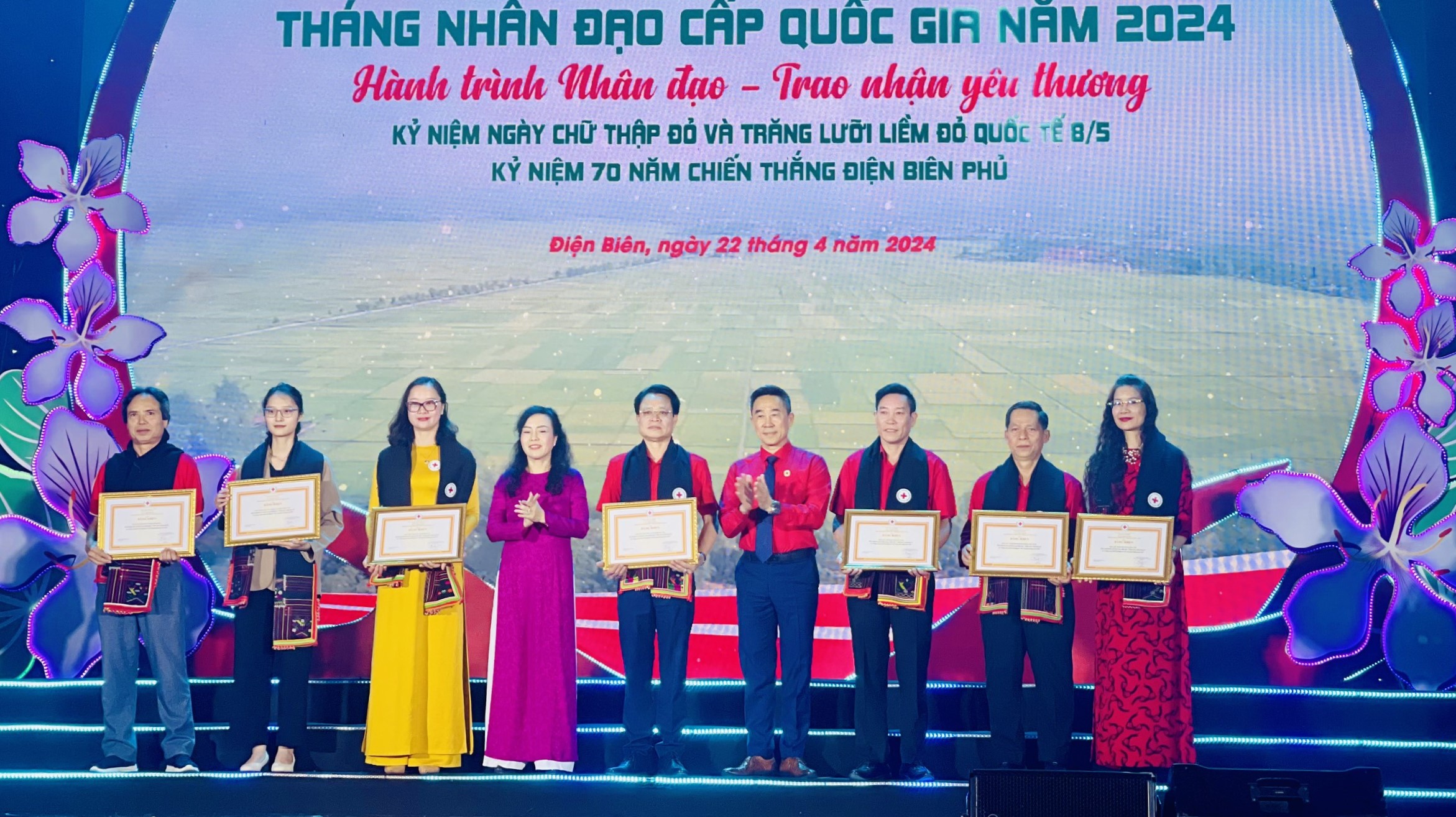 HỘI CHỮ THẬP ĐỎ VIỆT NAM