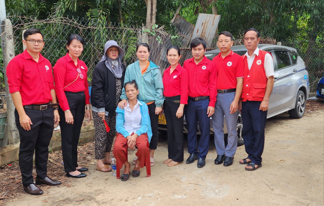 HỘI CHỮ THẬP ĐỎ VIỆT NAM