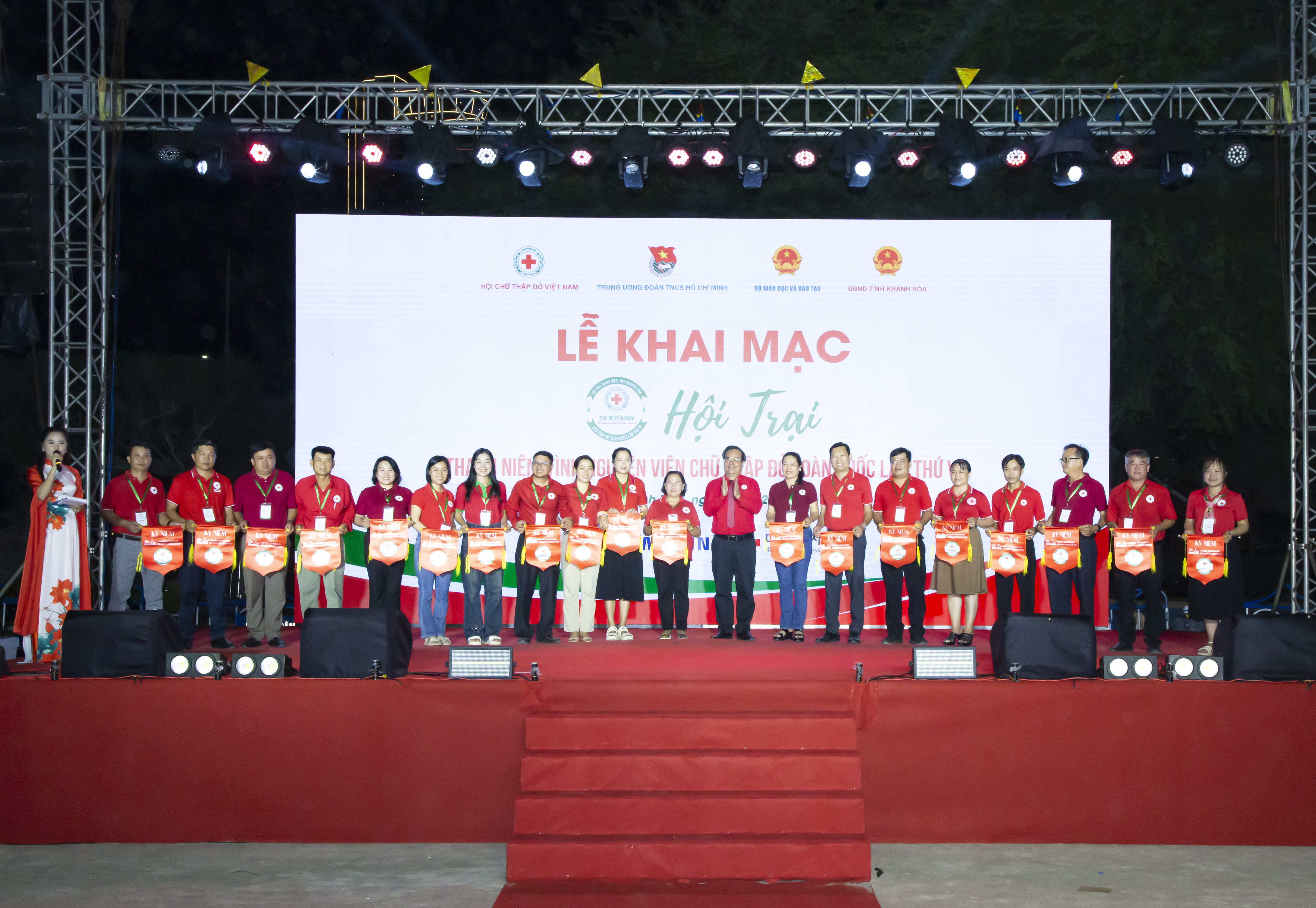 HỘI CHỮ THẬP ĐỎ VIỆT NAM