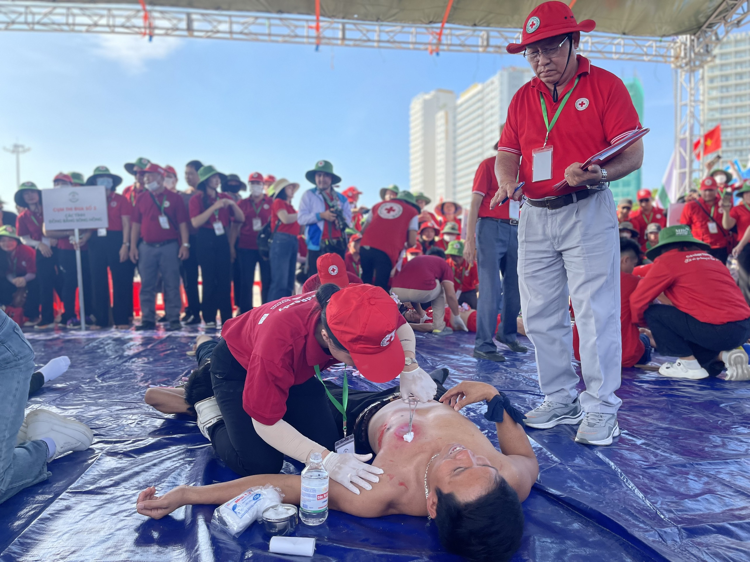 HỘI CHỮ THẬP ĐỎ VIỆT NAM