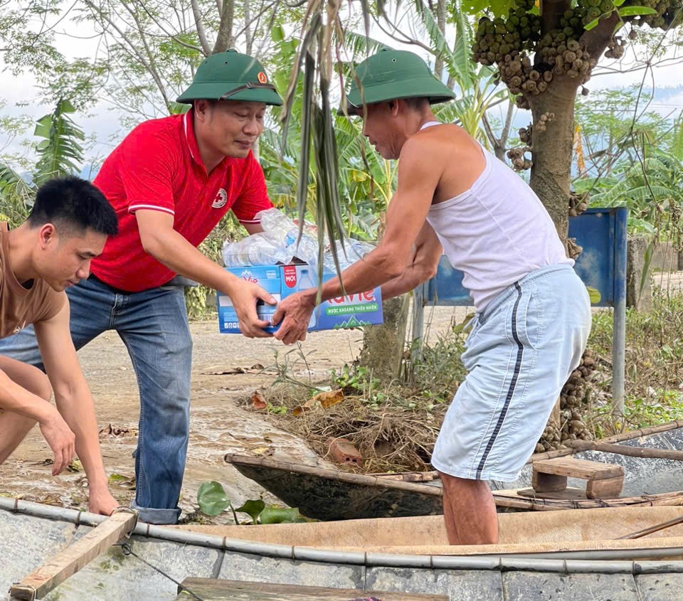 HỘI CHỮ THẬP ĐỎ VIỆT NAM