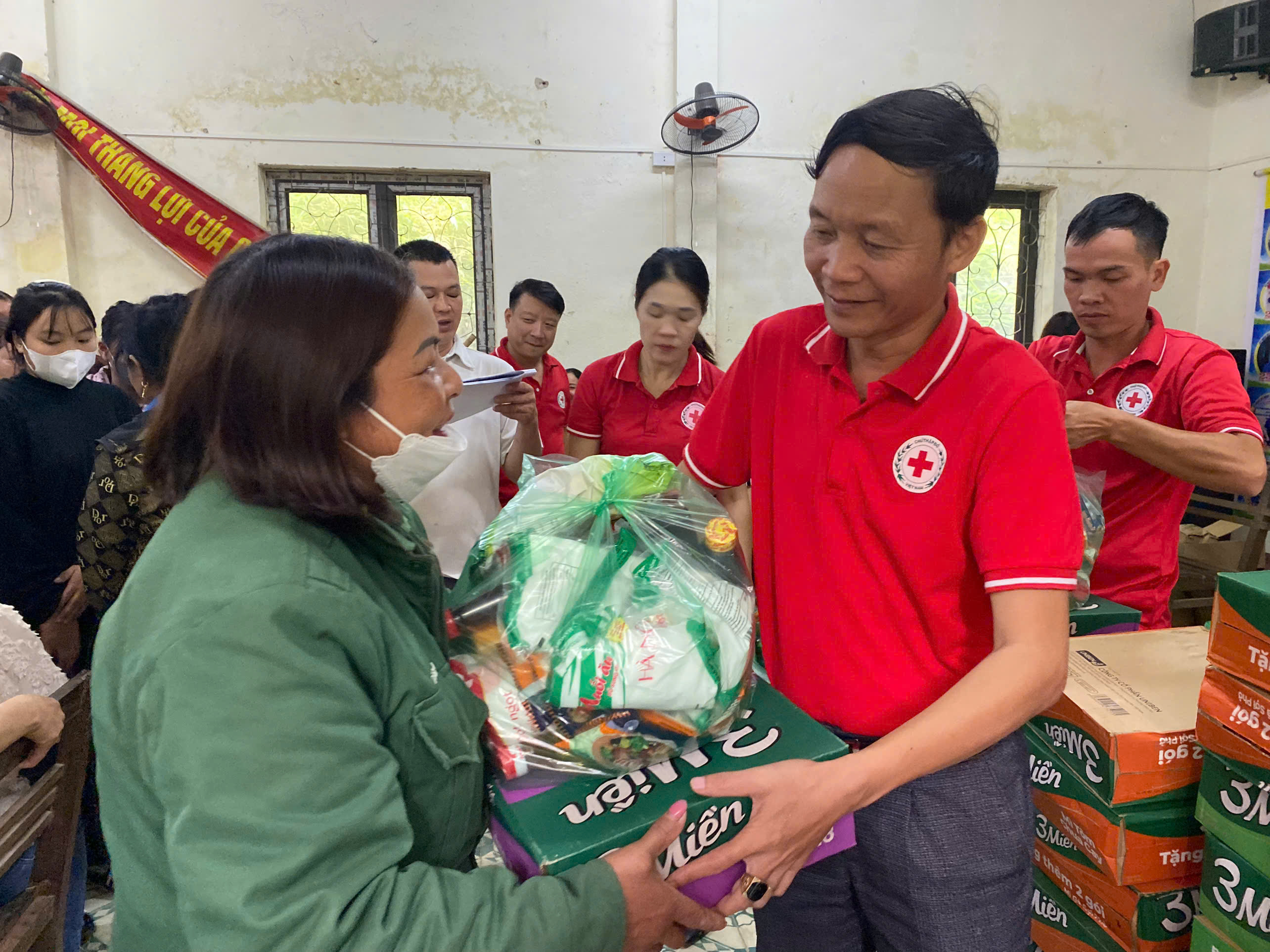 HỘI CHỮ THẬP ĐỎ VIỆT NAM