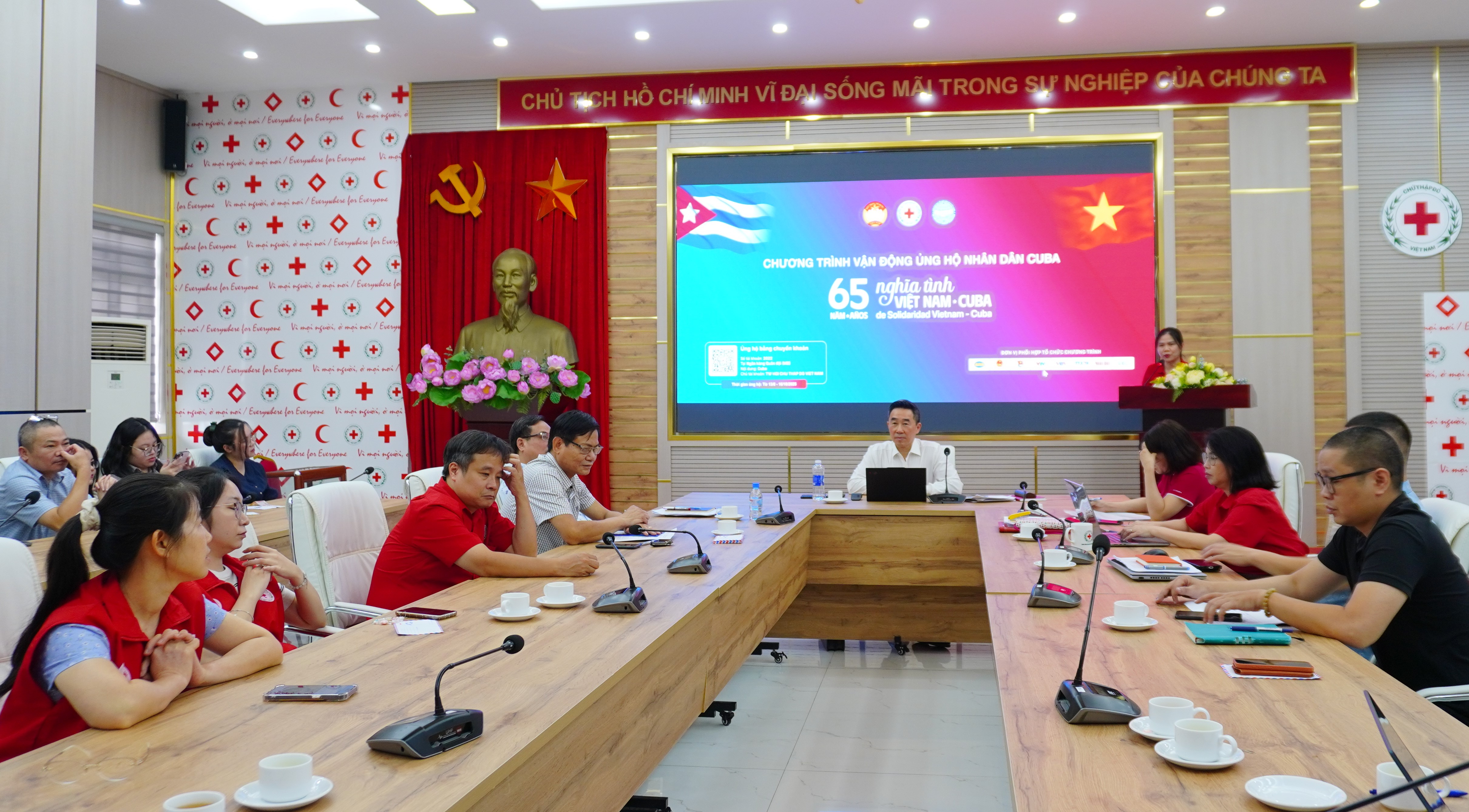 HỘI CHỮ THẬP ĐỎ VIỆT NAM
