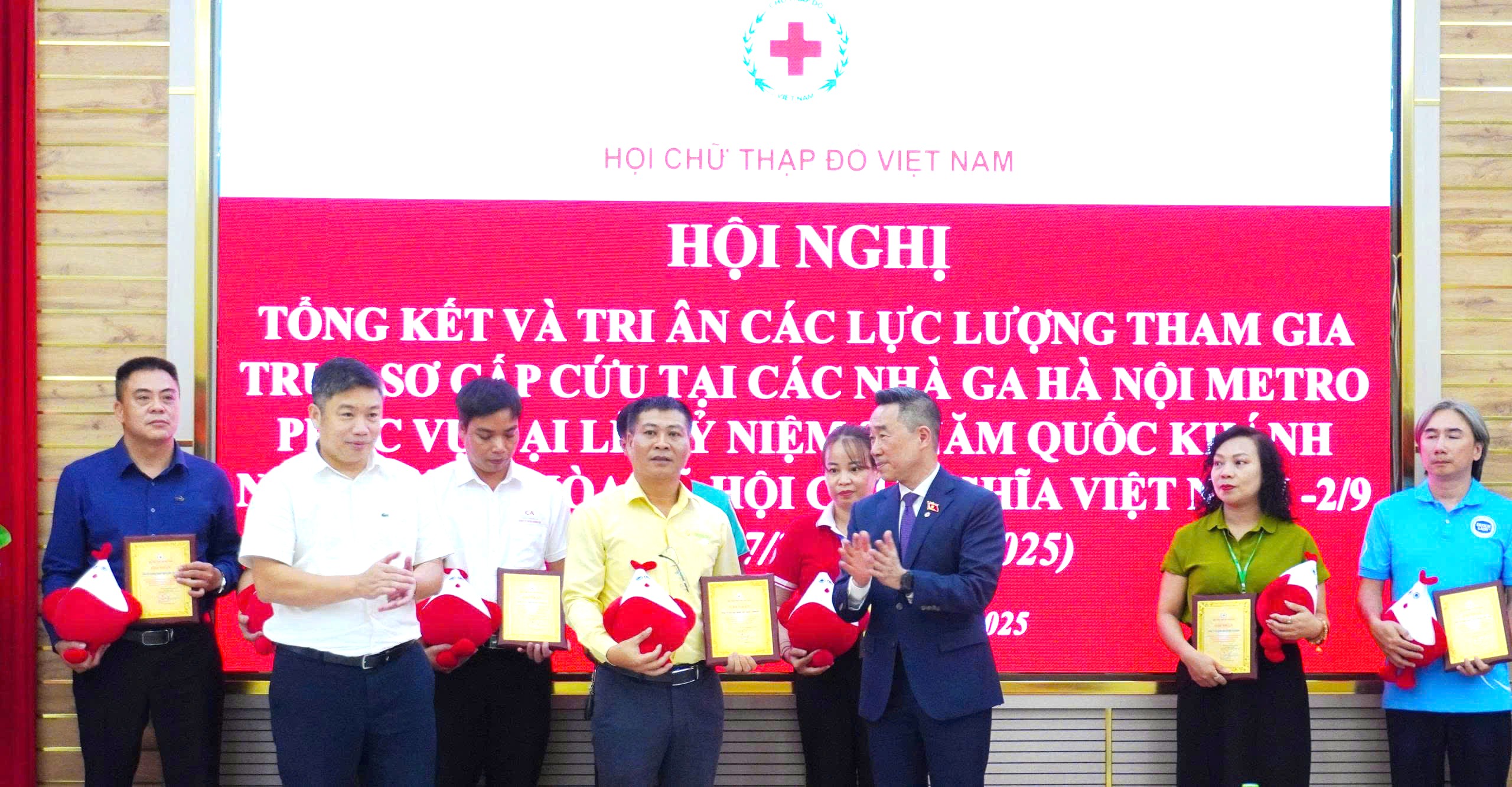 HỘI CHỮ THẬP ĐỎ VIỆT NAM