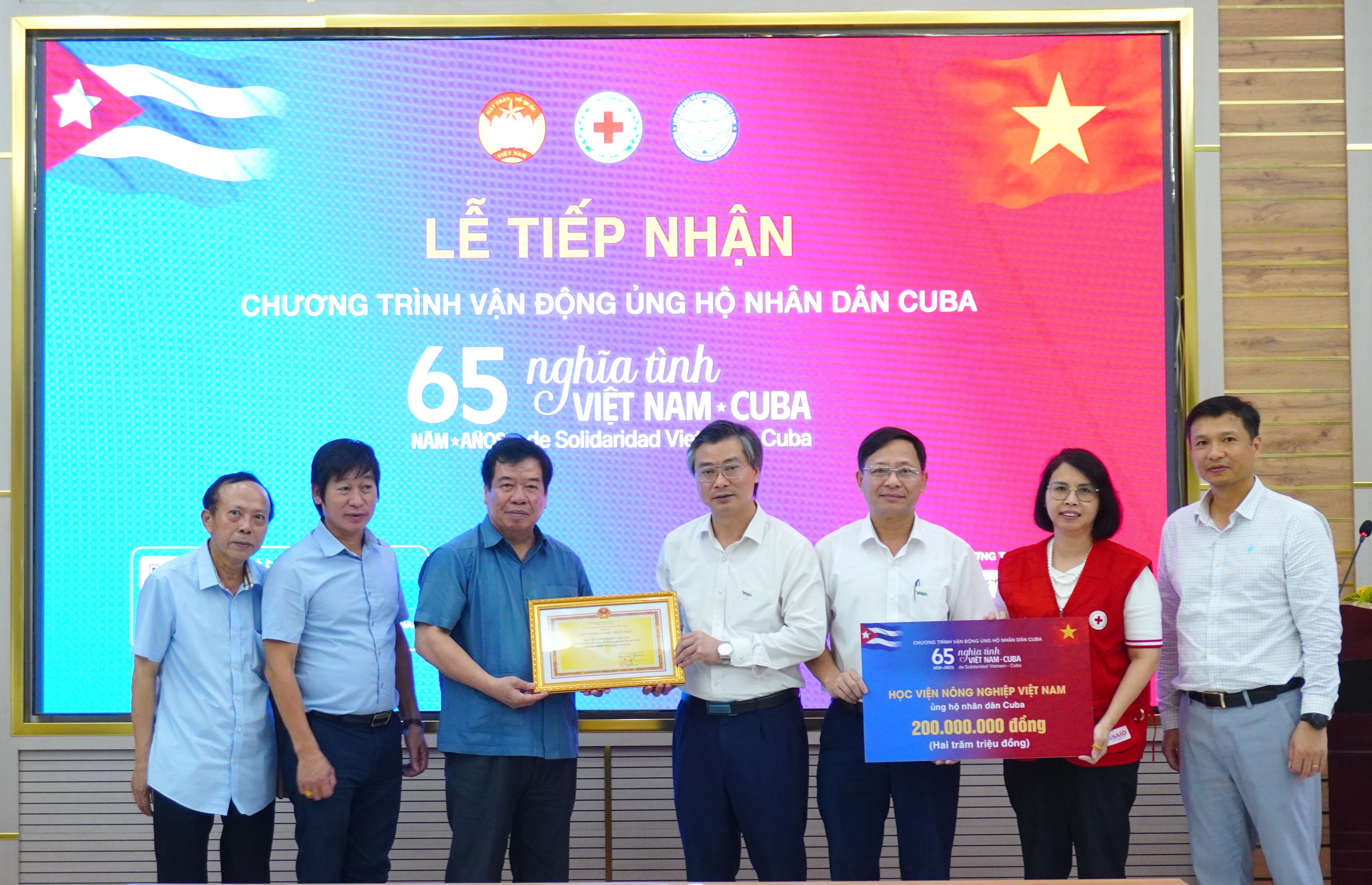 HỘI CHỮ THẬP ĐỎ VIỆT NAM