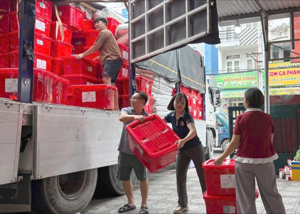 HỘI CHỮ THẬP ĐỎ VIỆT NAM