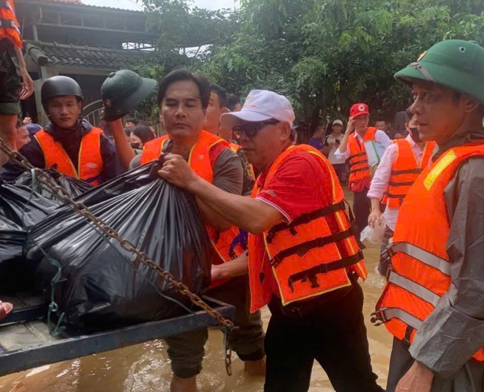 HỘI CHỮ THẬP ĐỎ VIỆT NAM
