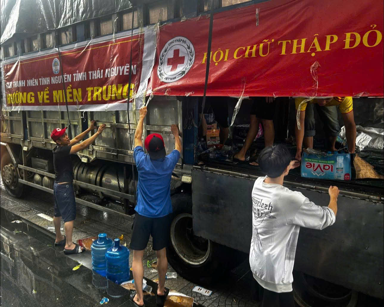 HỘI CHỮ THẬP ĐỎ VIỆT NAM