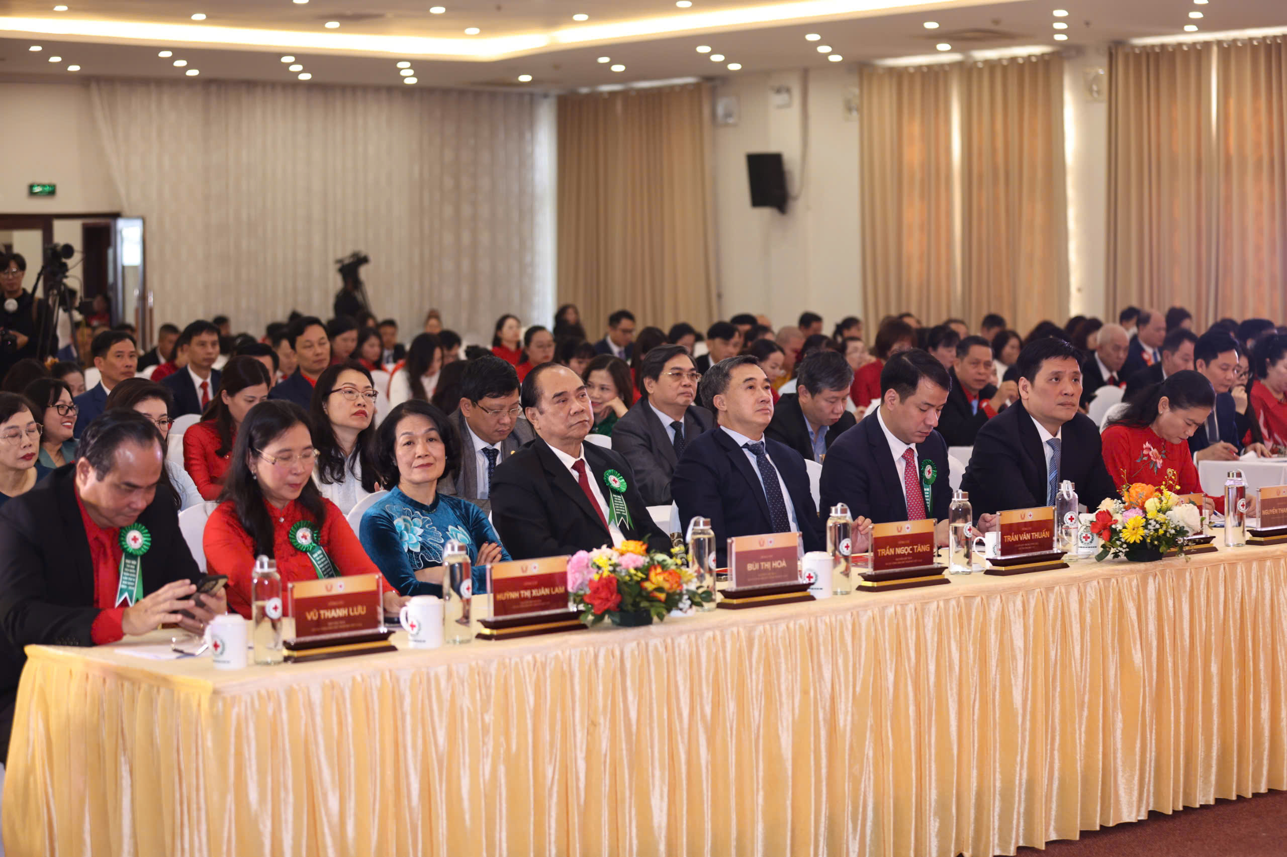 HỘI CHỮ THẬP ĐỎ VIỆT NAM