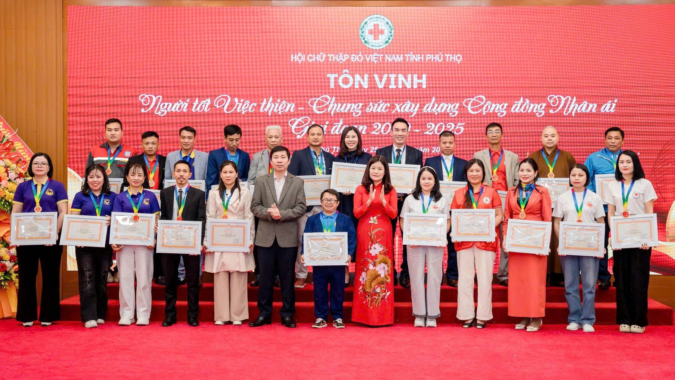 HỘI CHỮ THẬP ĐỎ VIỆT NAM