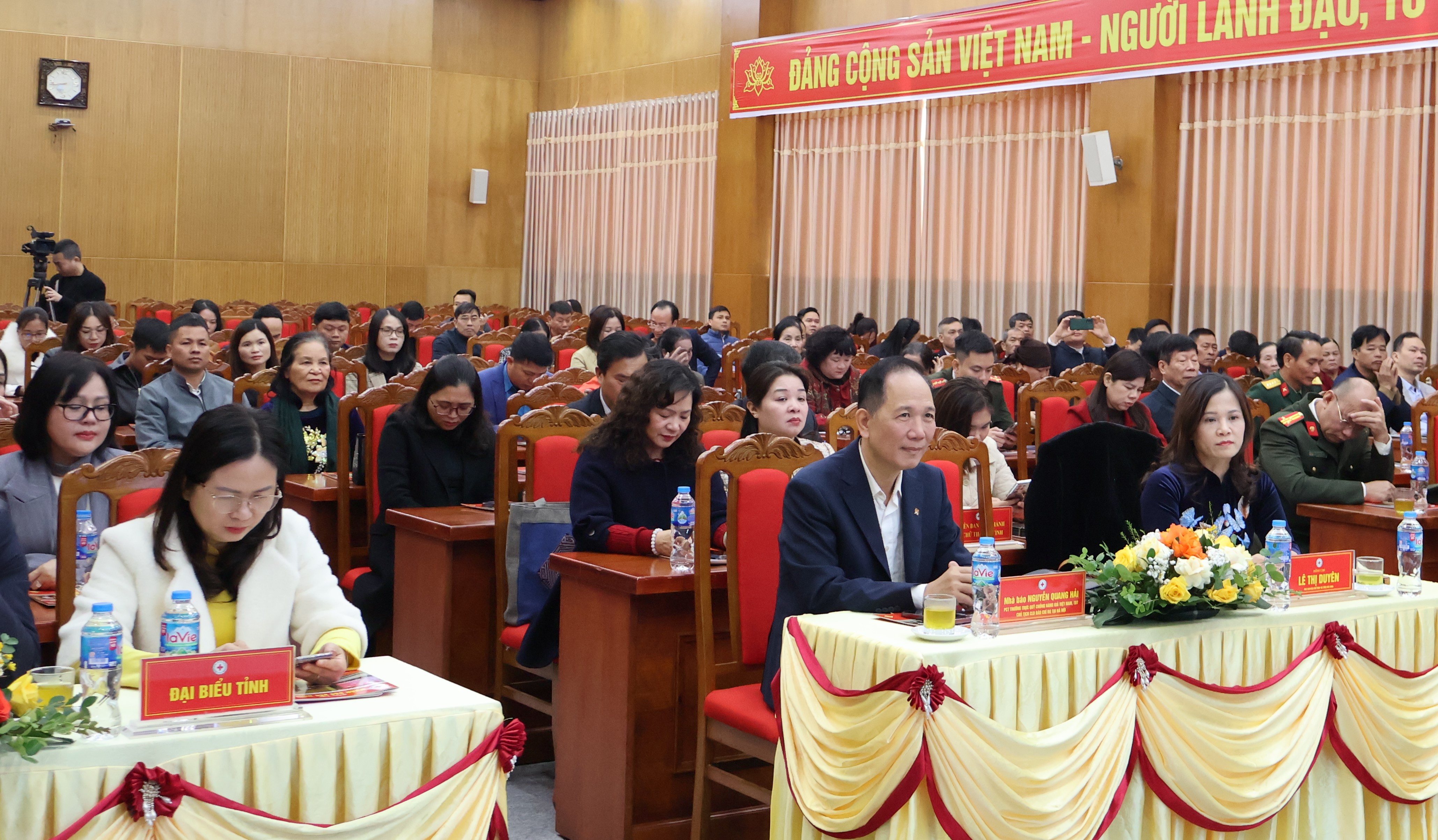 HỘI CHỮ THẬP ĐỎ VIỆT NAM