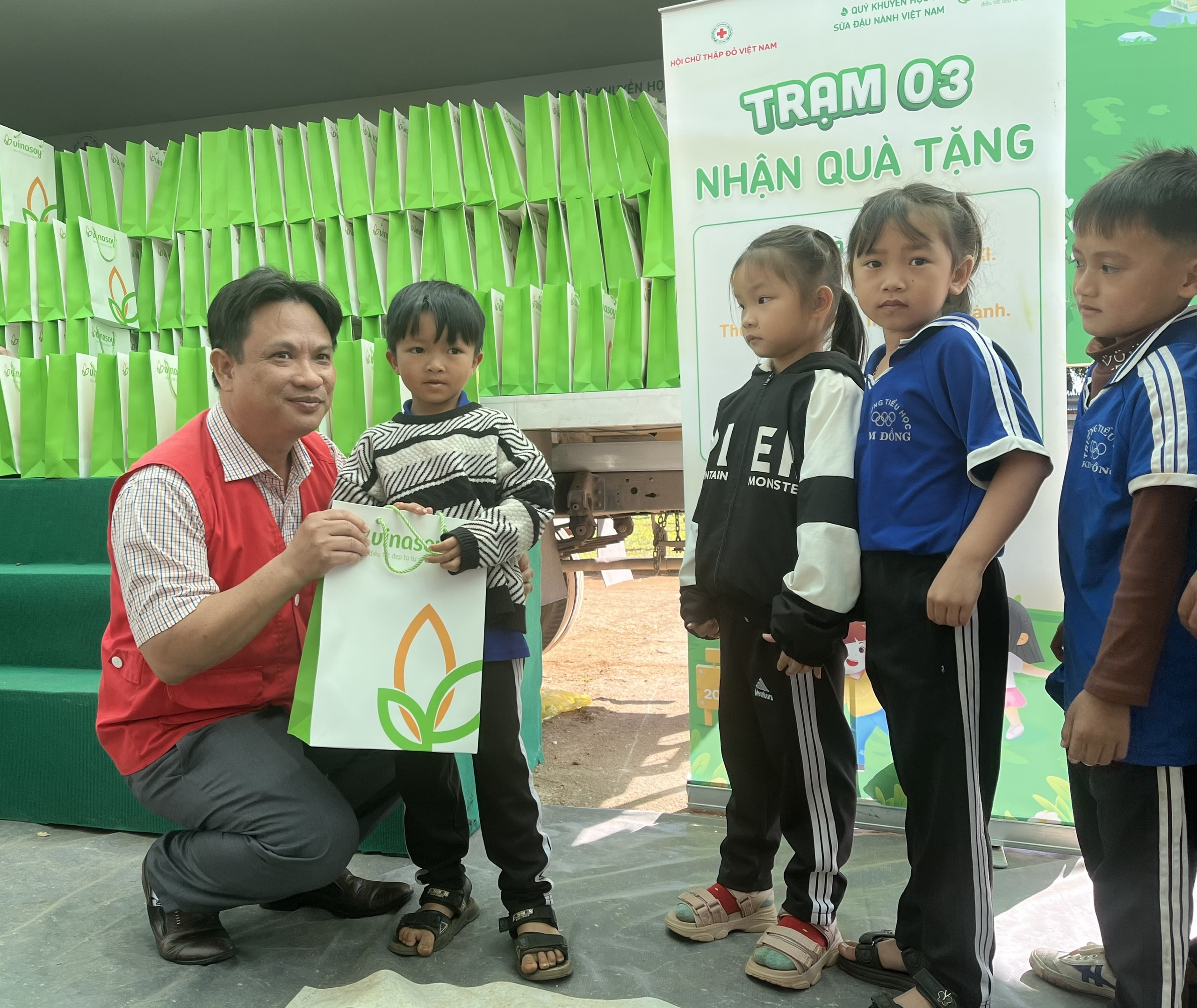 HỘI CHỮ THẬP ĐỎ VIỆT NAM