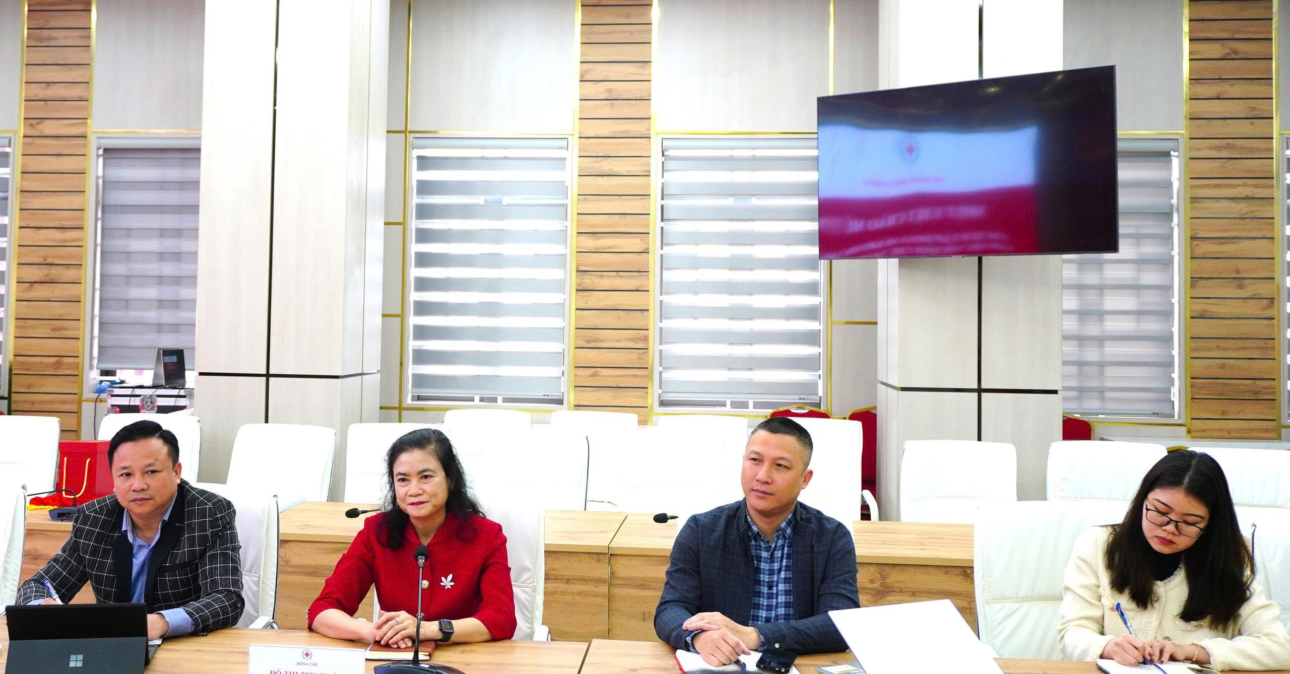 HỘI CHỮ THẬP ĐỎ VIỆT NAM