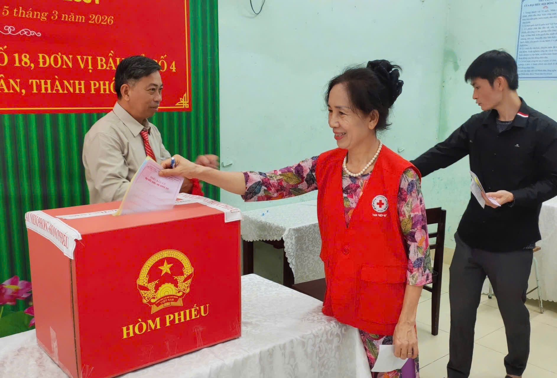 HỘI CHỮ THẬP ĐỎ VIỆT NAM