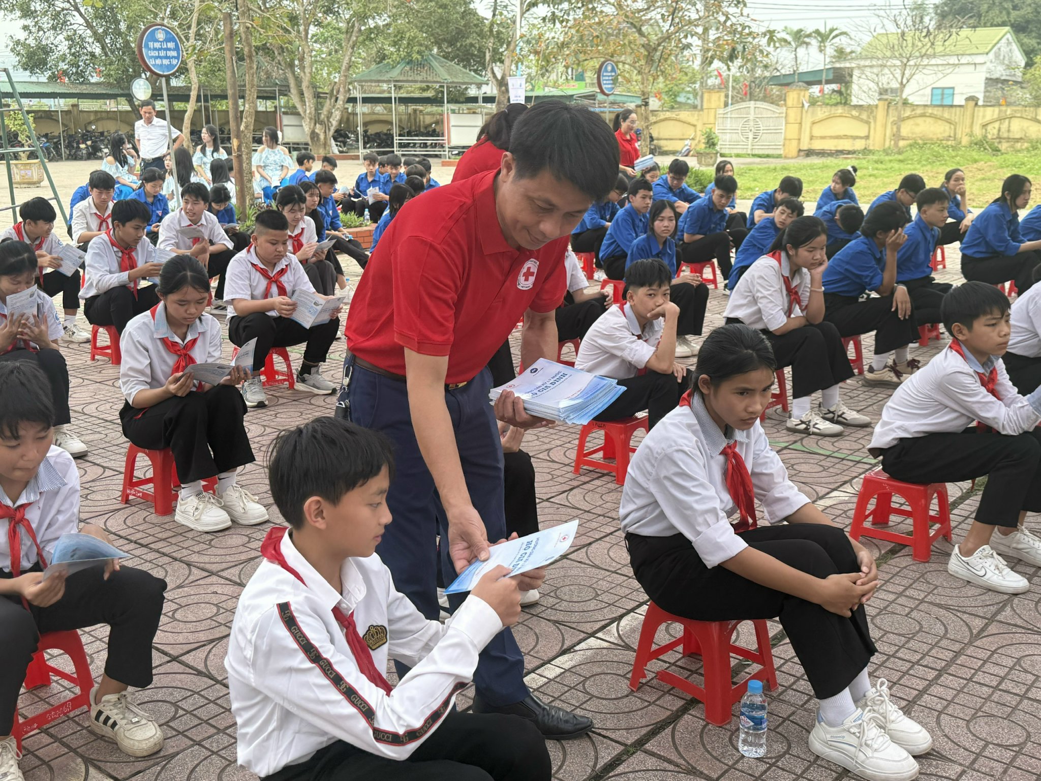 HỘI CHỮ THẬP ĐỎ VIỆT NAM