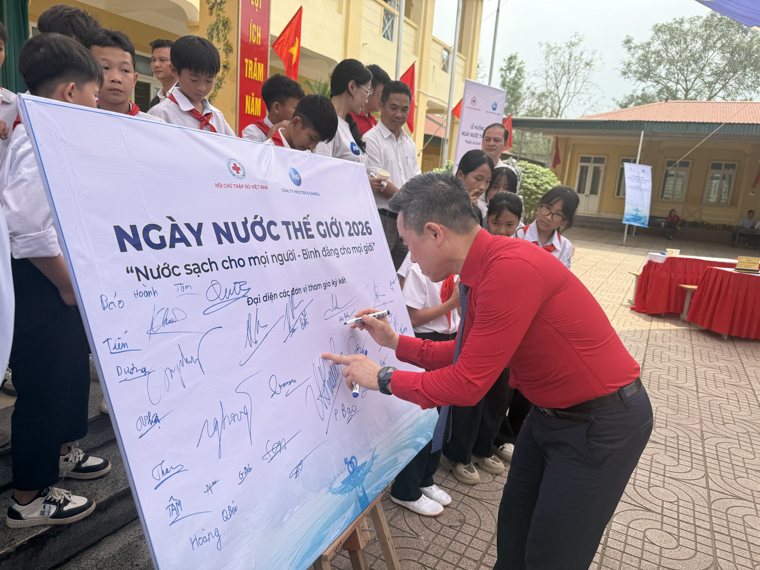HỘI CHỮ THẬP ĐỎ VIỆT NAM