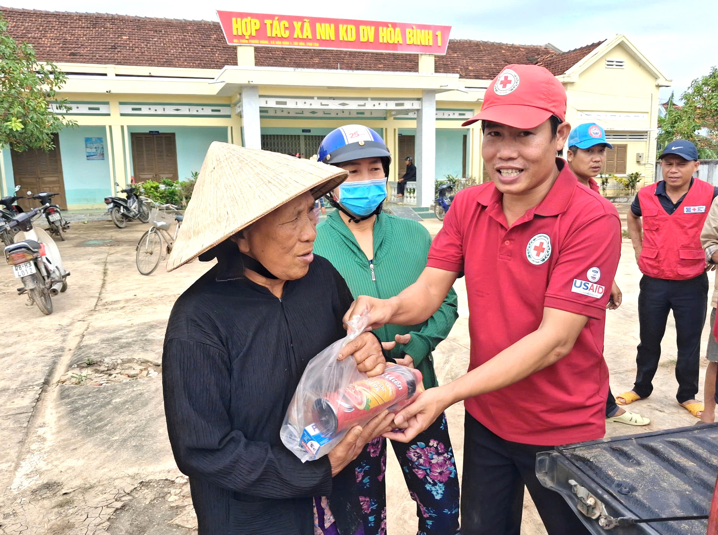 HỘI CHỮ THẬP ĐỎ VIỆT NAM