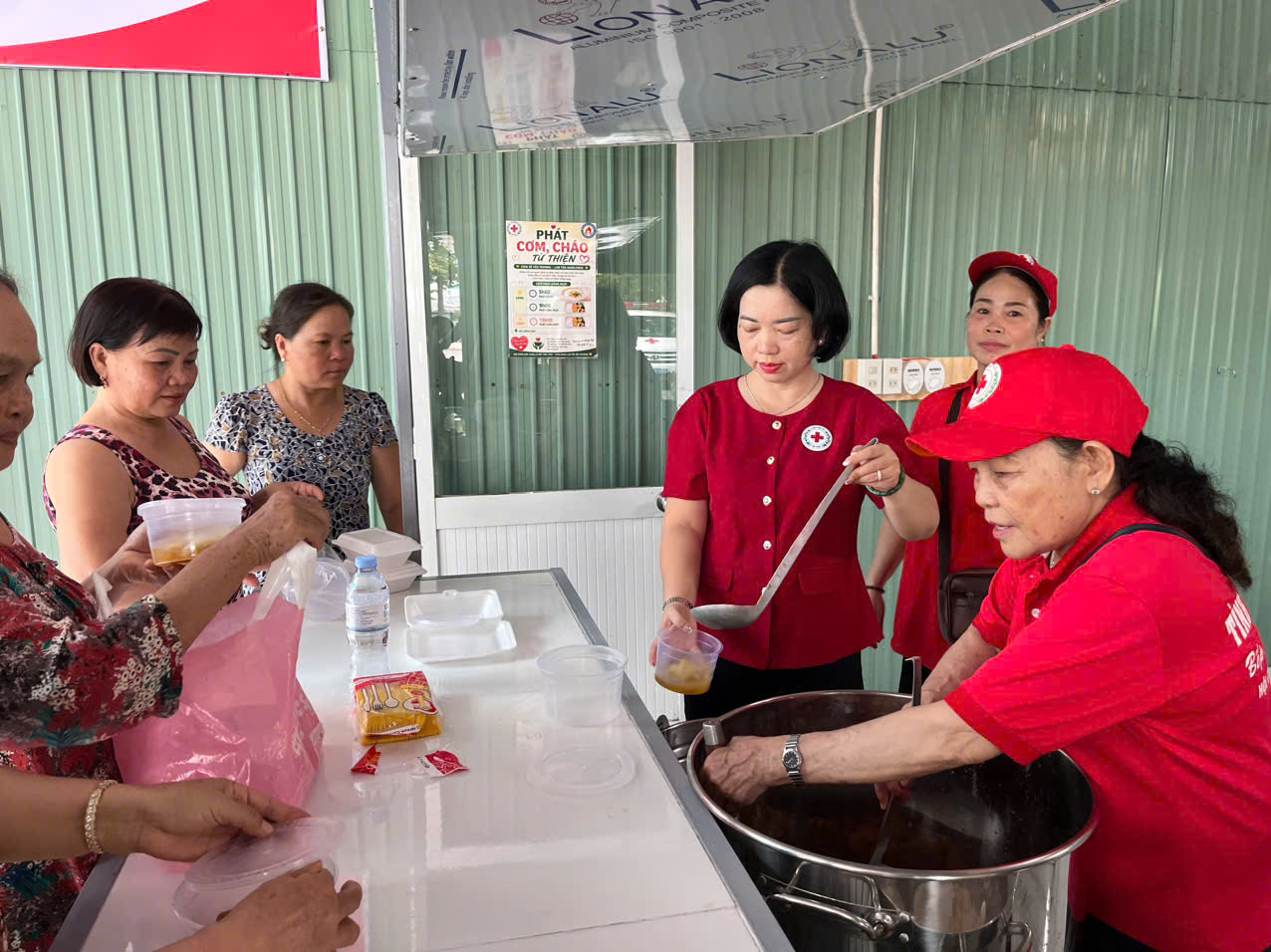 HỘI CHỮ THẬP ĐỎ VIỆT NAM