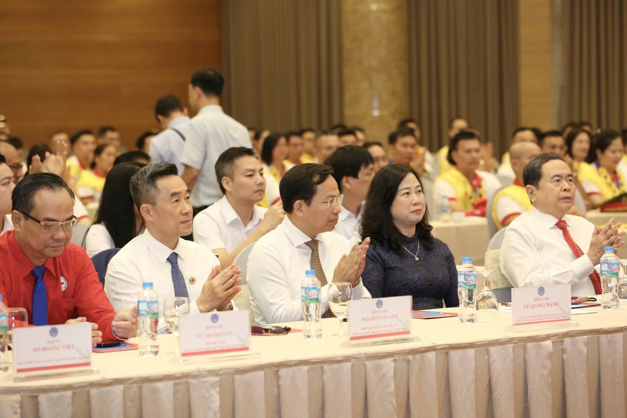 HỘI CHỮ THẬP ĐỎ VIỆT NAM