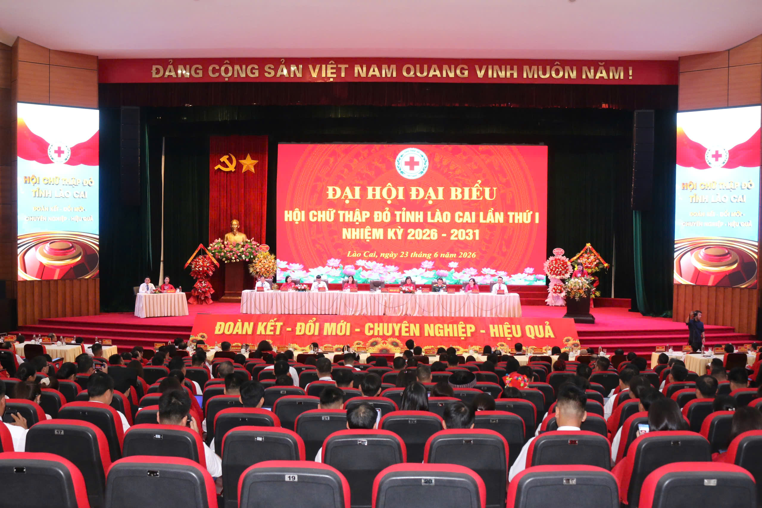 HỘI CHỮ THẬP ĐỎ VIỆT NAM