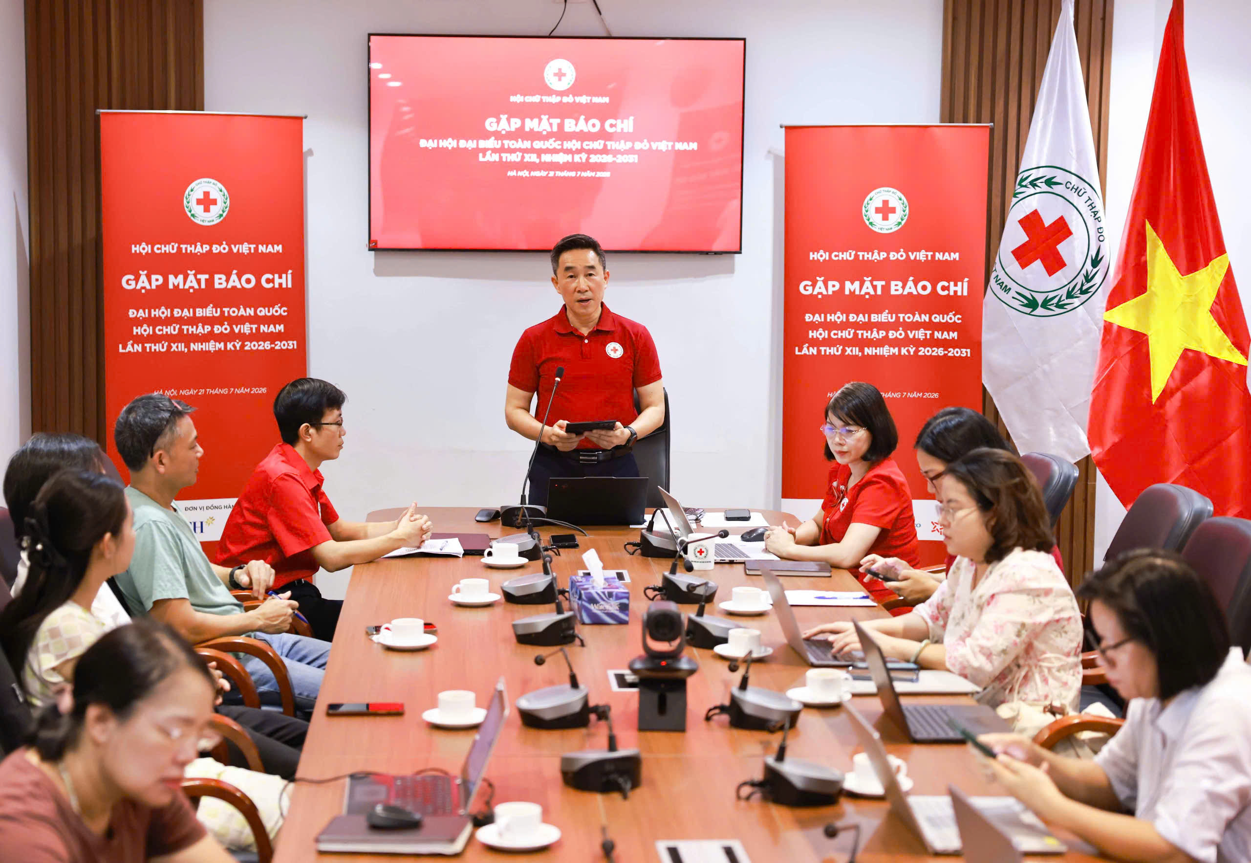 HỘI CHỮ THẬP ĐỎ VIỆT NAM