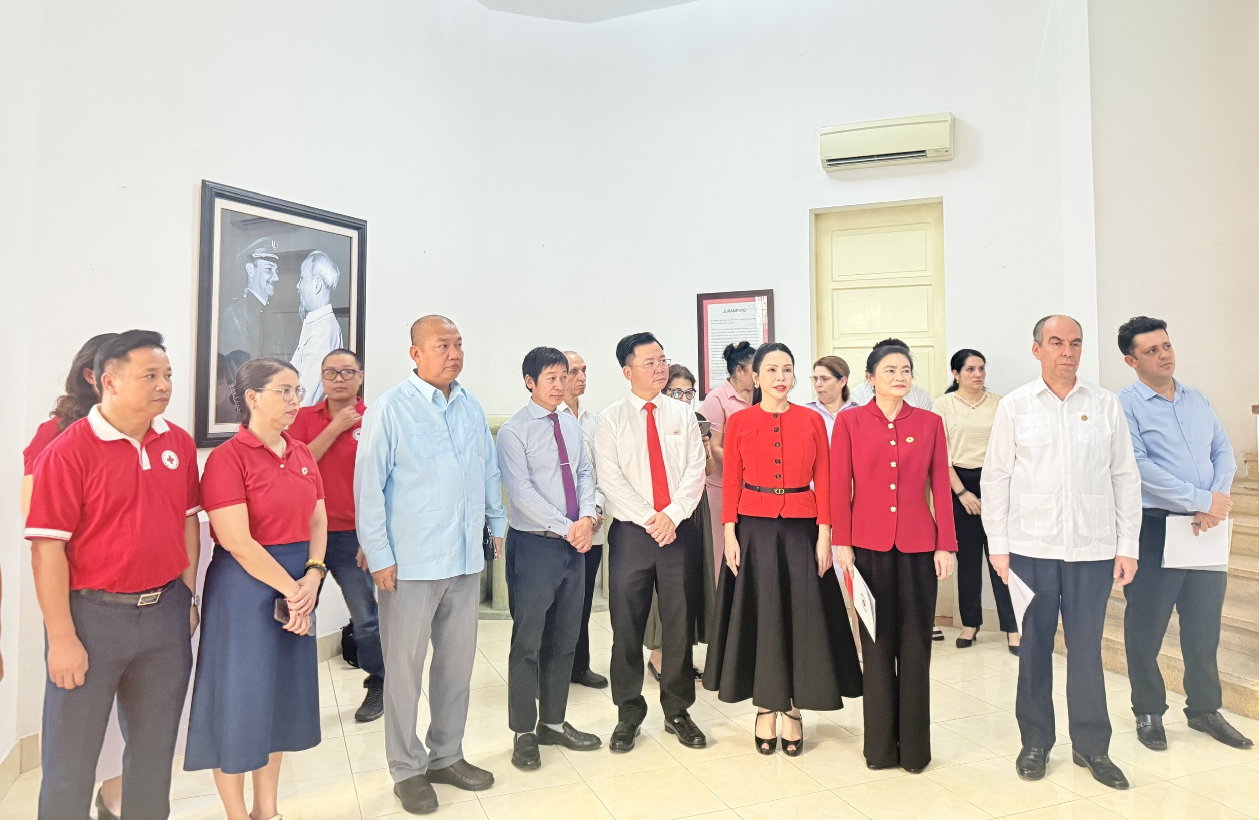 HỘI CHỮ THẬP ĐỎ VIỆT NAM