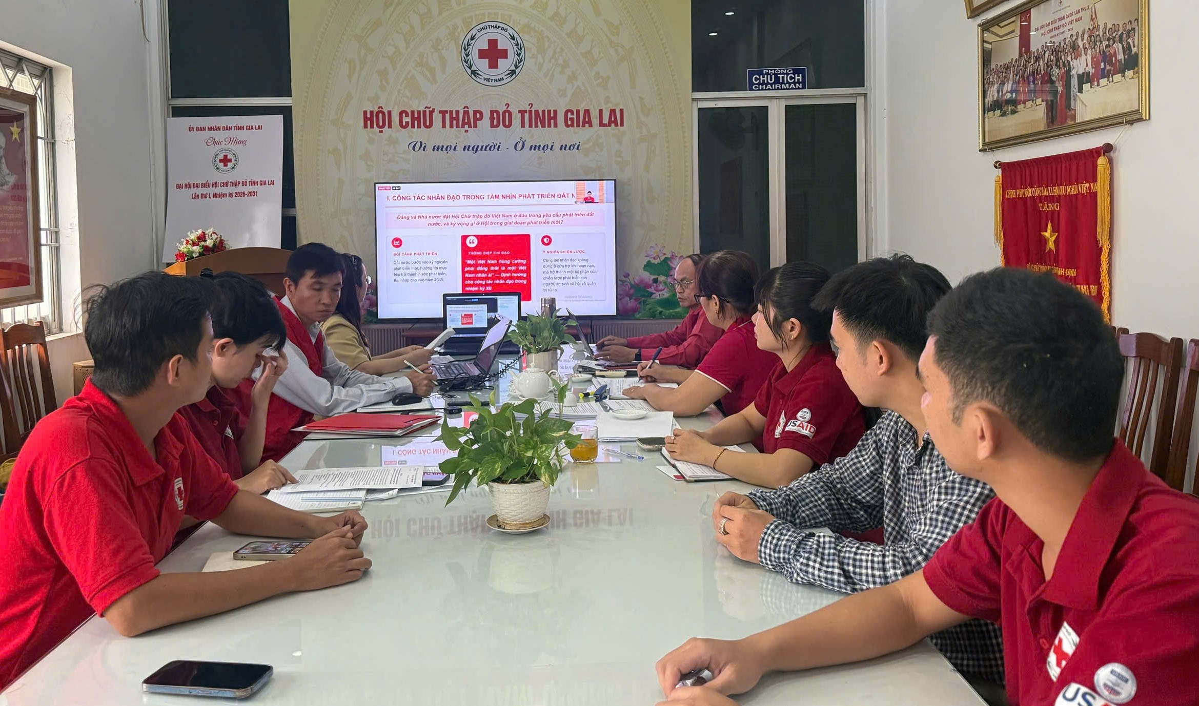HỘI CHỮ THẬP ĐỎ VIỆT NAM