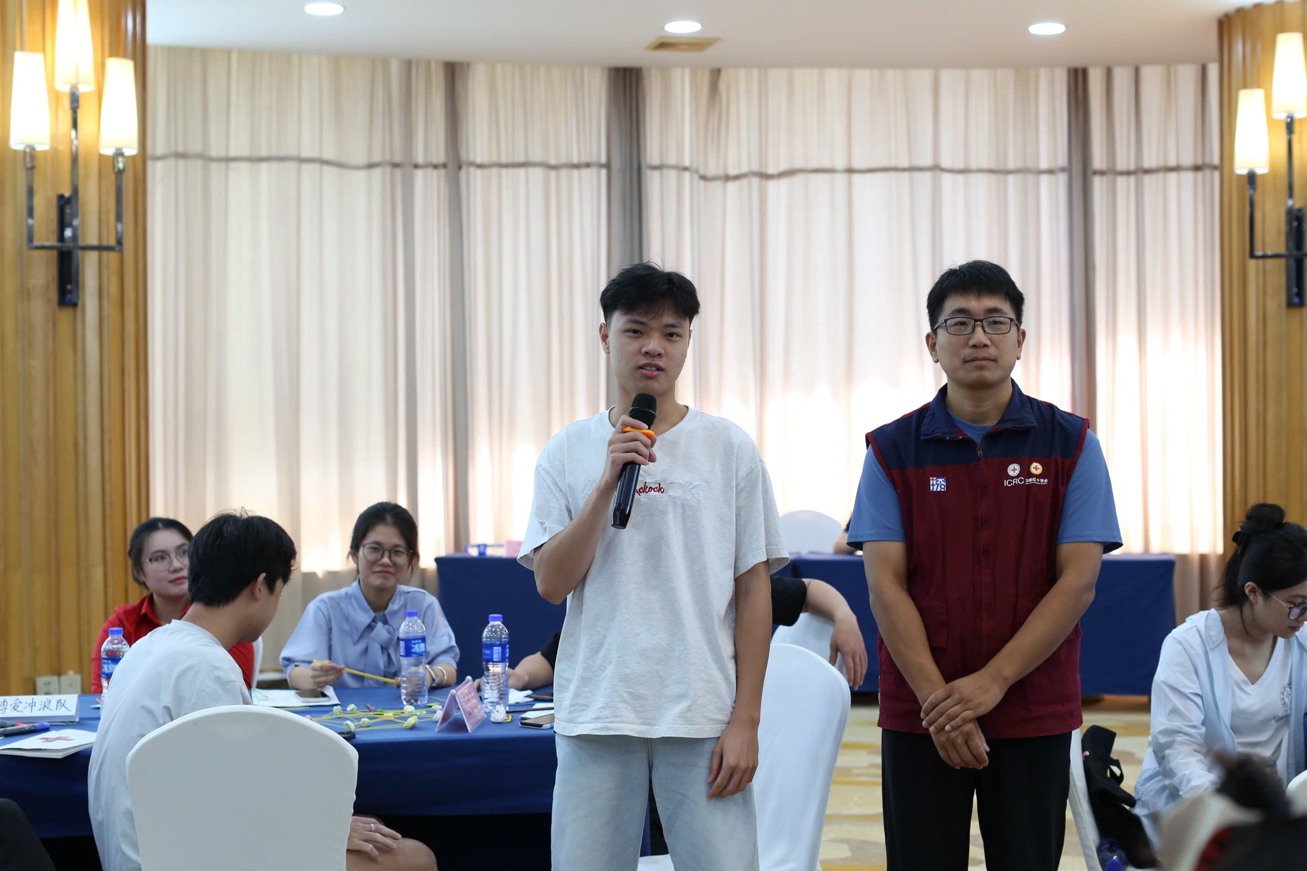 HỘI CHỮ THẬP ĐỎ VIỆT NAM